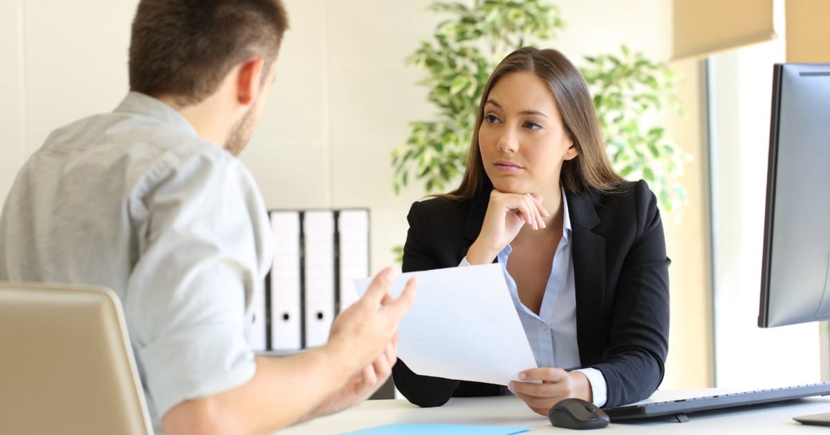 Mentira no currículo: aprenda 5 formas de identificar o problema